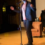 Solo singer ID2239